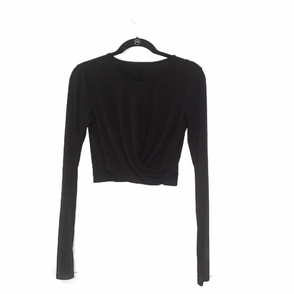 Fabletics Tops - Fabletics long sleeve wrap style workout crop top